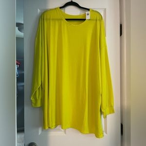 Bright yellow never worn tshirt